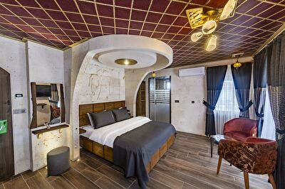 Kral Suite